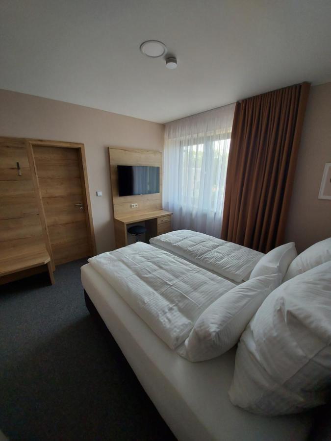 Ferienwohnung Nikolena 피라마센스 외부 사진